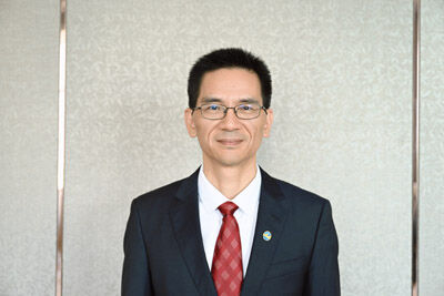 谢究圆